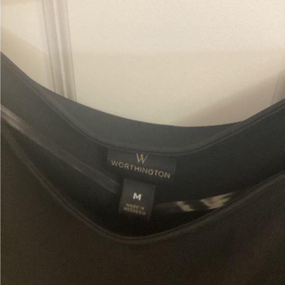 Black peep shoulder top with tie sleeve - Picture 2 of 5